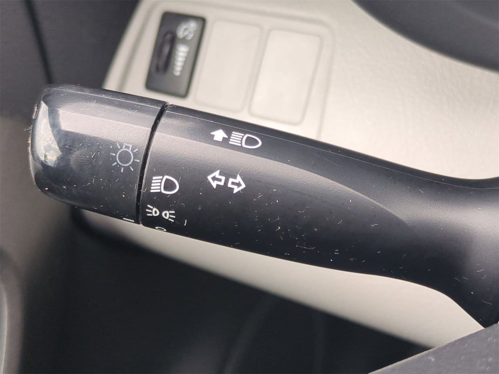 Thumbnail: 2011 Toyota RAV4 - 25