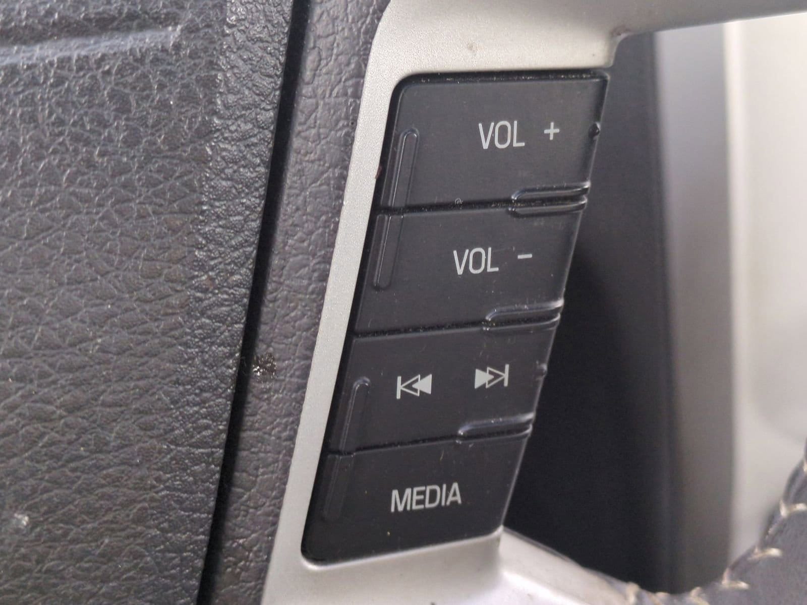 Thumbnail: 2010 Mercury Milan - 24