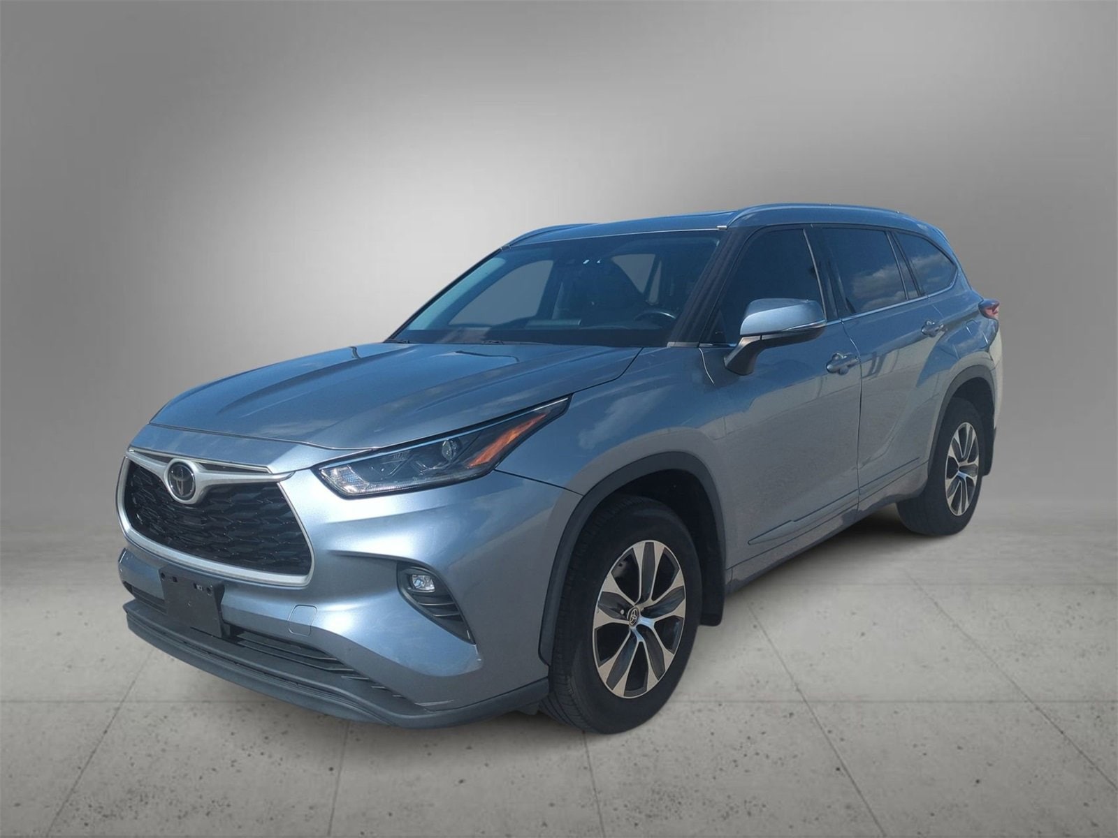 Thumbnail: 2021 Toyota Highlander - 4