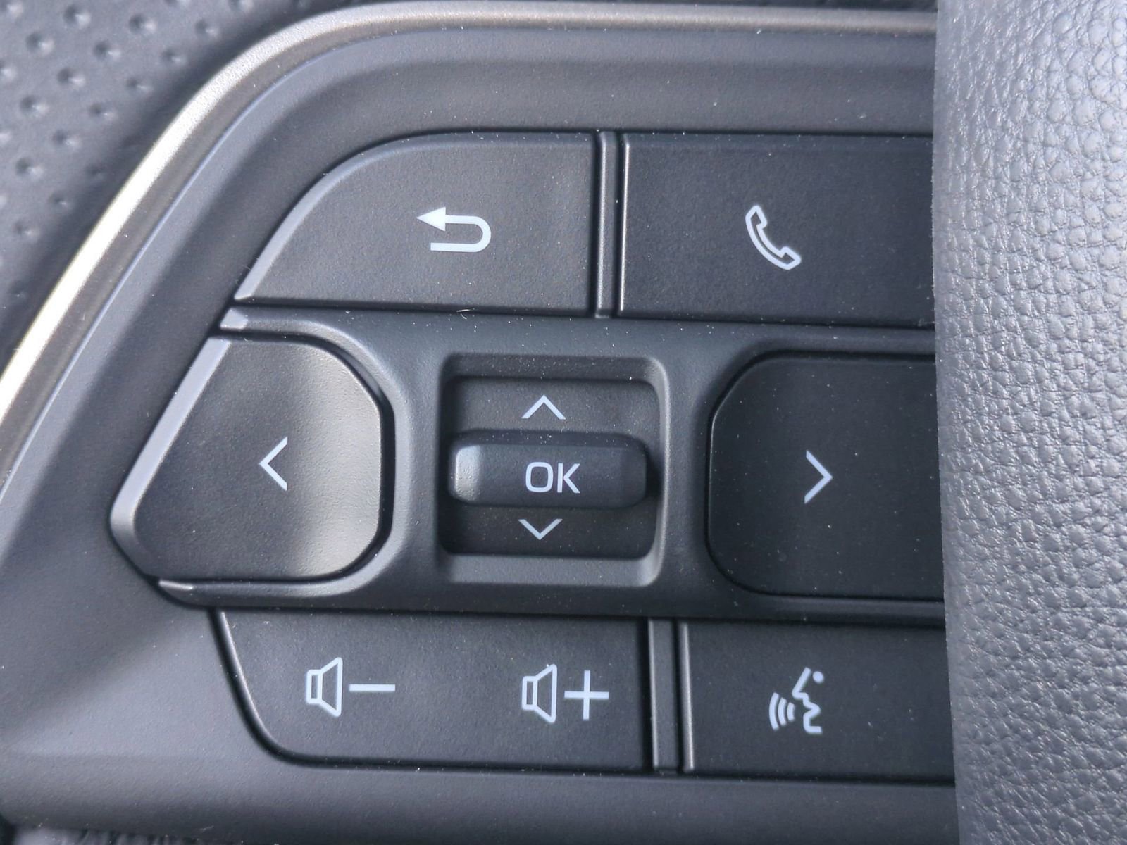 Thumbnail: 2026 Toyota 4Runner - 25