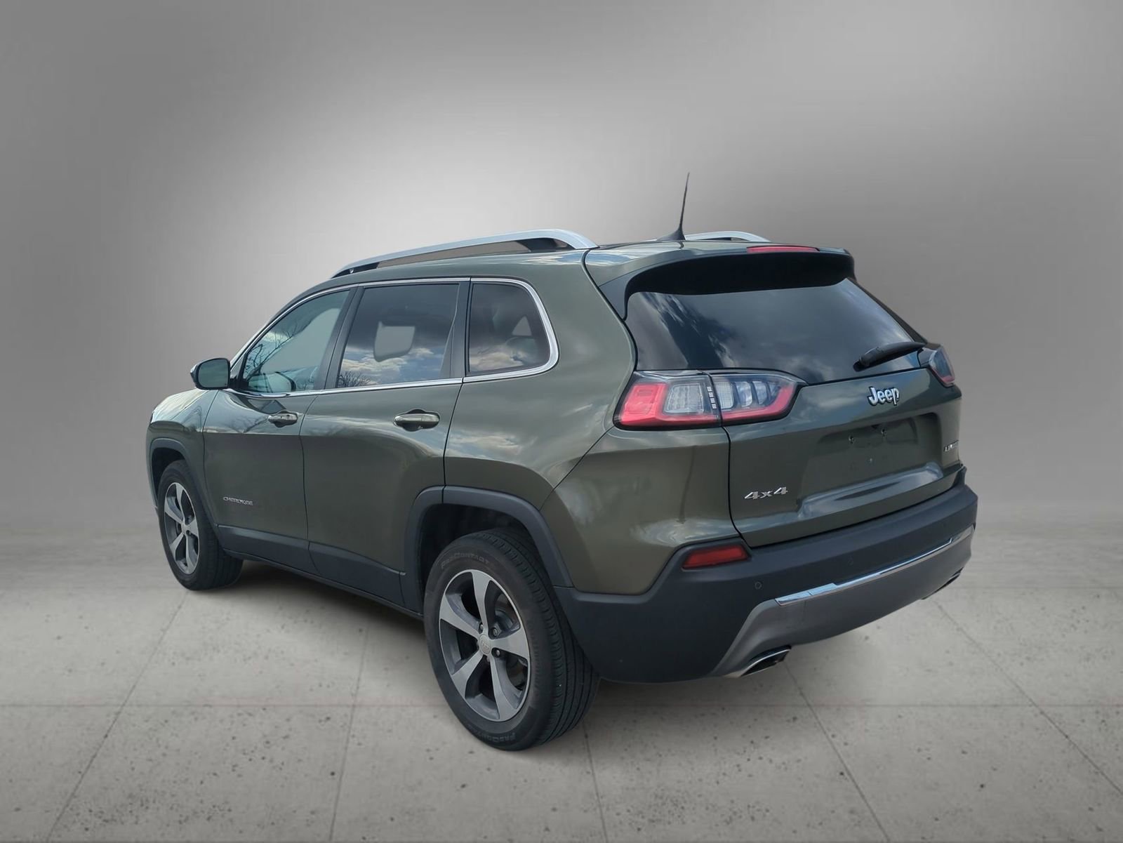 Thumbnail: 2019 Jeep Cherokee - 6