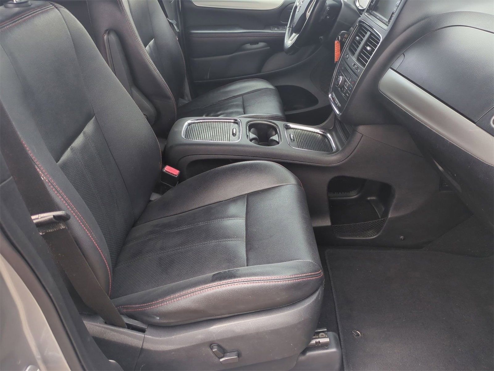 Thumbnail: 2019 Dodge Grand Caravan - 21