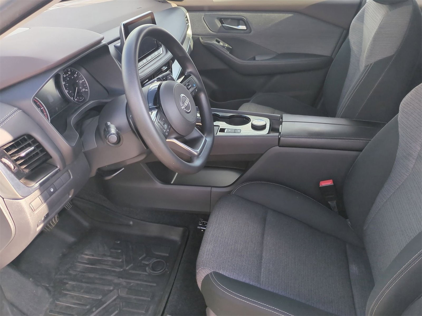 Thumbnail: 2022 Nissan Rogue - 16