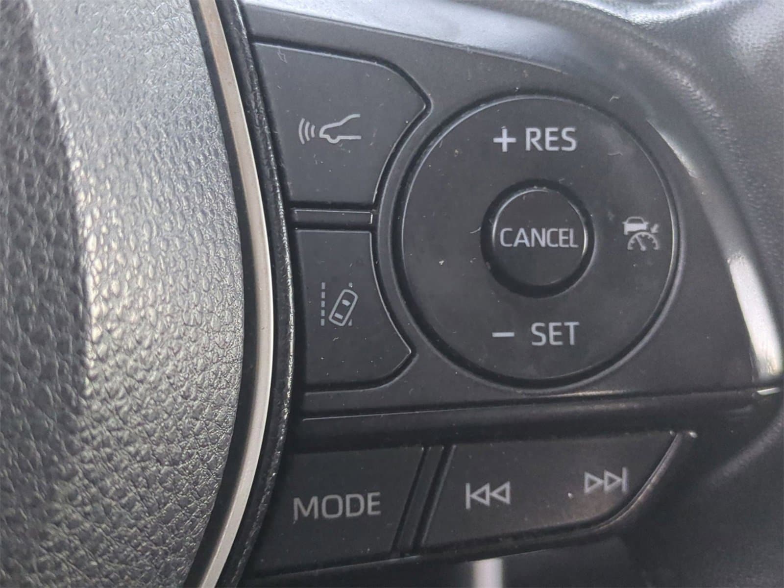 Thumbnail: 2023 Toyota RAV4 - 26