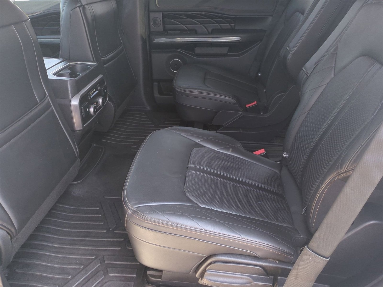 Thumbnail: 2019 Ford Expedition - 20