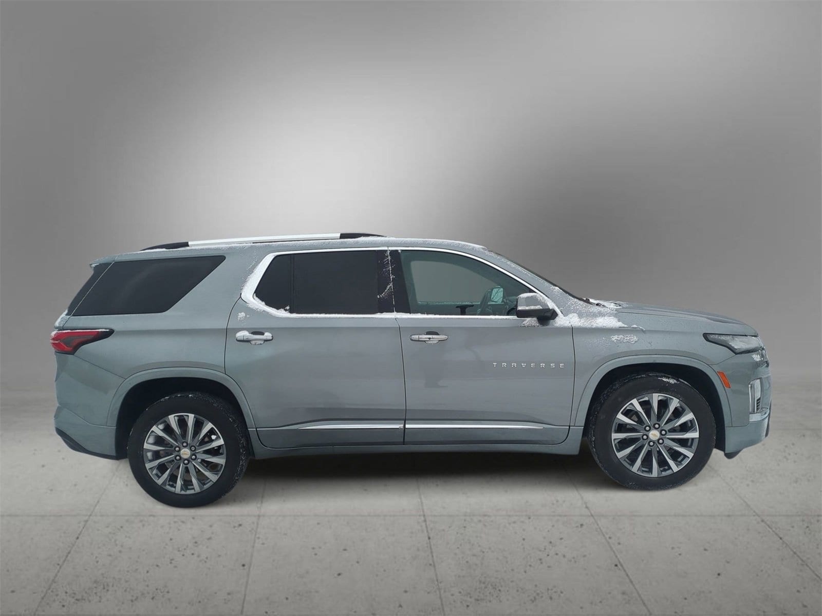 Thumbnail: 2023 Chevrolet Traverse - 9