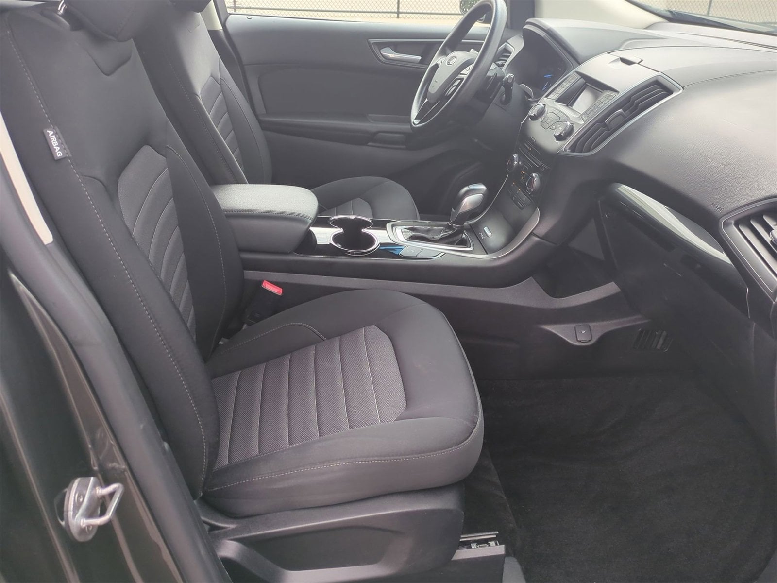 Thumbnail: 2016 Ford Edge - 21