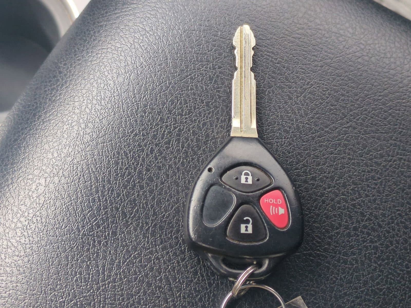 Thumbnail: 2014 Toyota 4Runner - 35