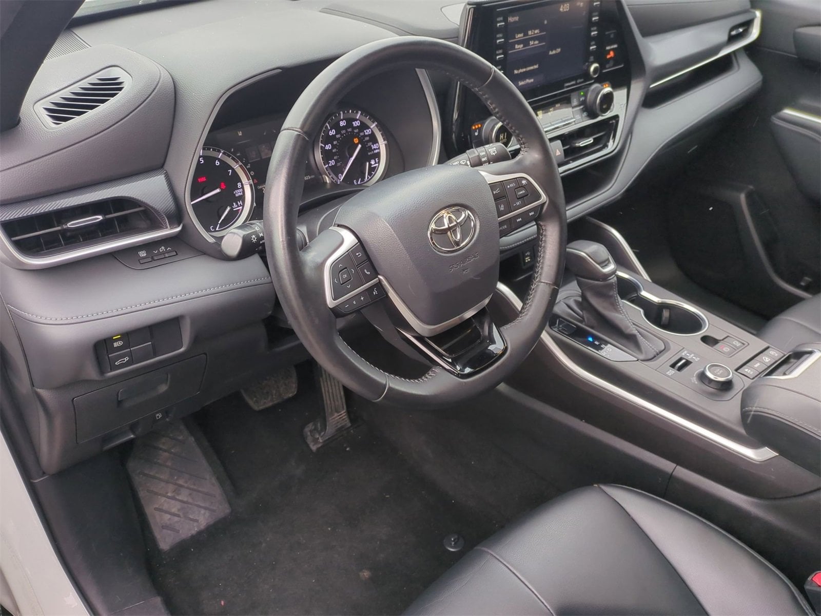 Thumbnail: 2022 Toyota Highlander - 10