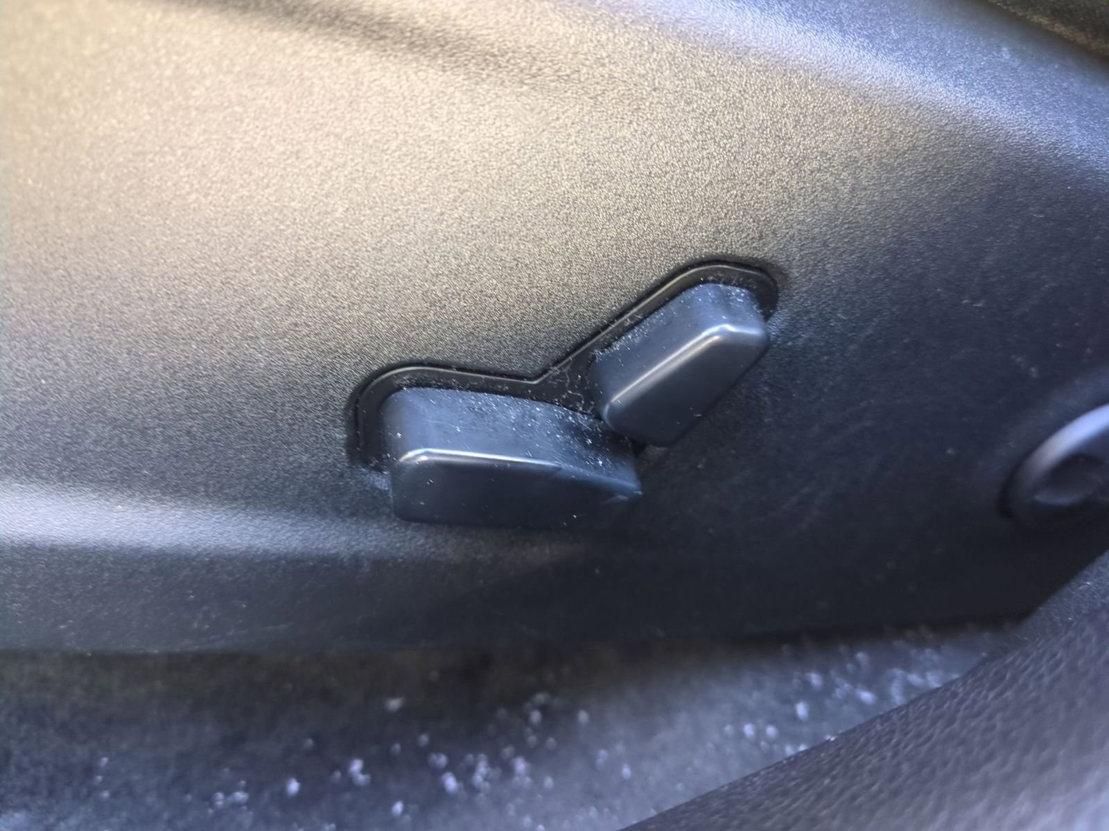 Thumbnail: 2012 Chrysler 300 - 17