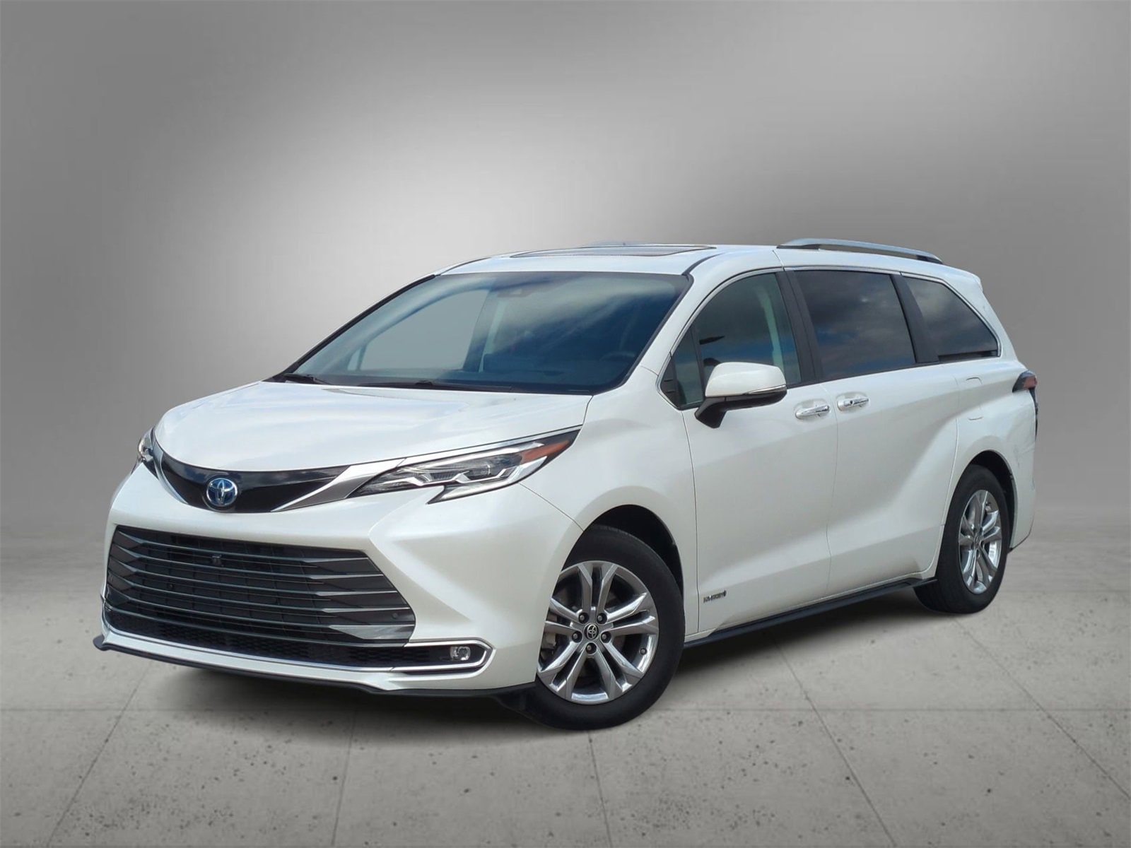 Thumbnail: 2021 Toyota Sienna - 1