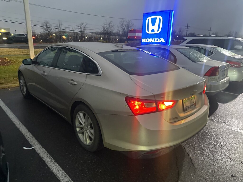 Used 2016 Chevrolet Malibu LT w/1LT Sedan