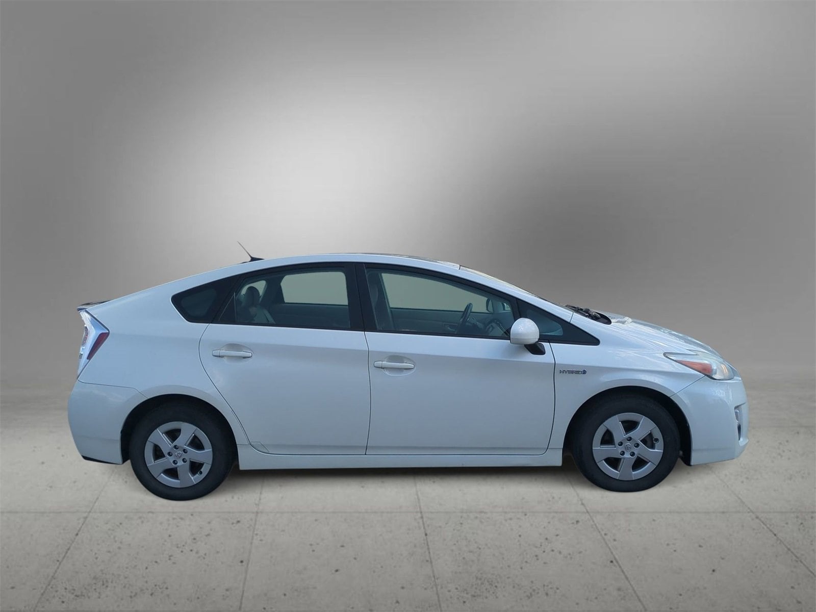 Thumbnail: 2010 Toyota Prius - 9