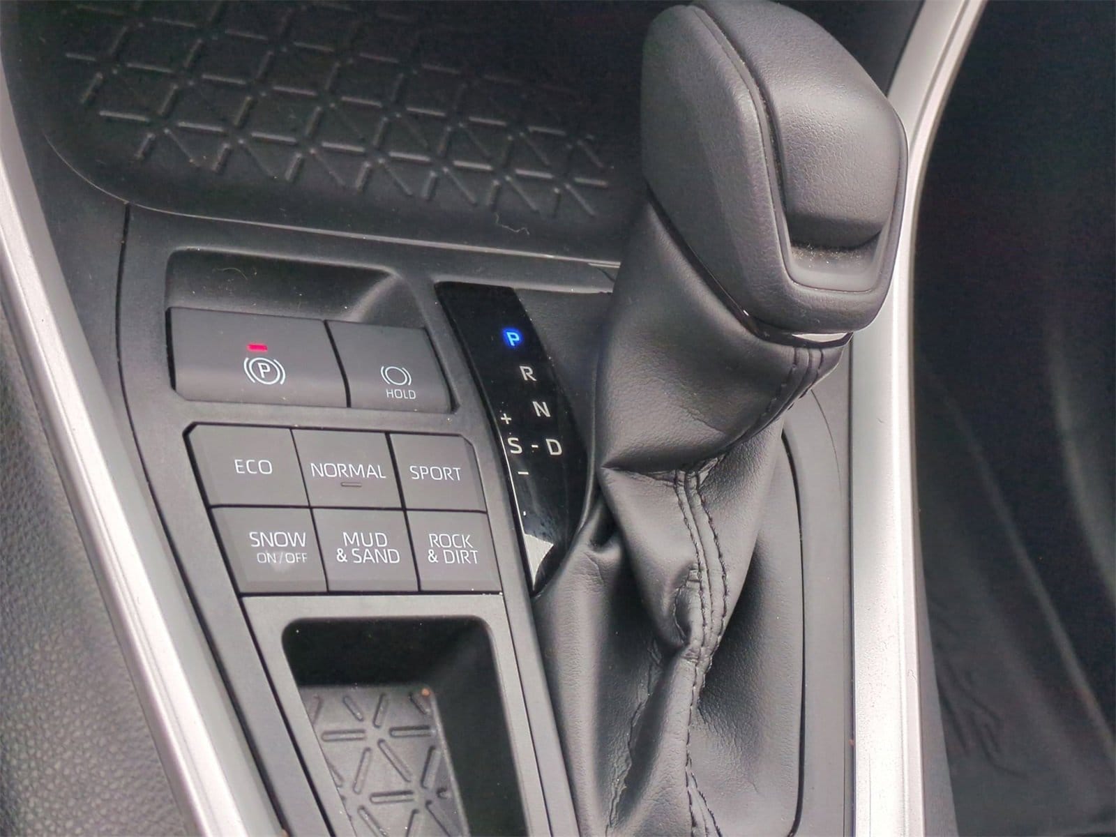 Thumbnail: 2023 Toyota RAV4 - 30