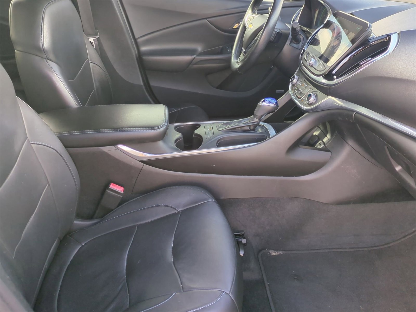 Thumbnail: 2017 Chevrolet Volt - 21