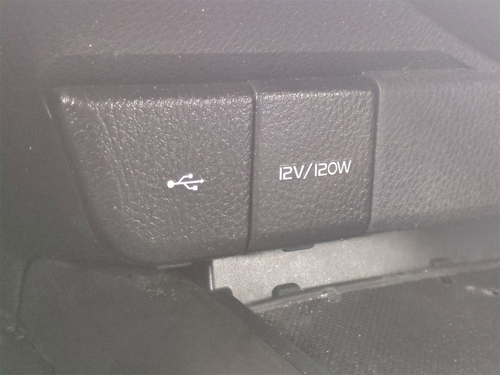 Thumbnail: 2023 Toyota Camry - 31