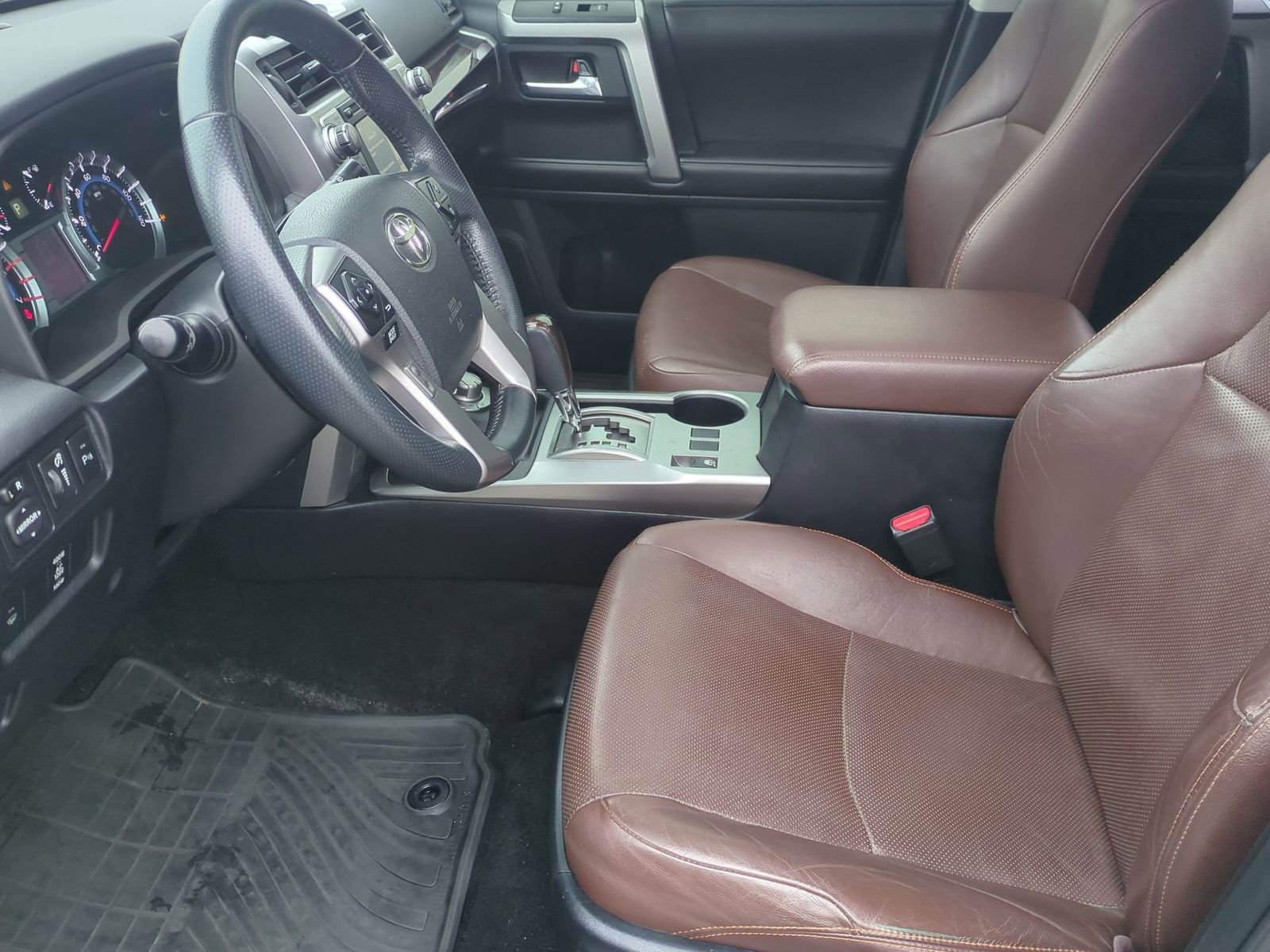 Thumbnail: 2015 Toyota 4Runner - 16