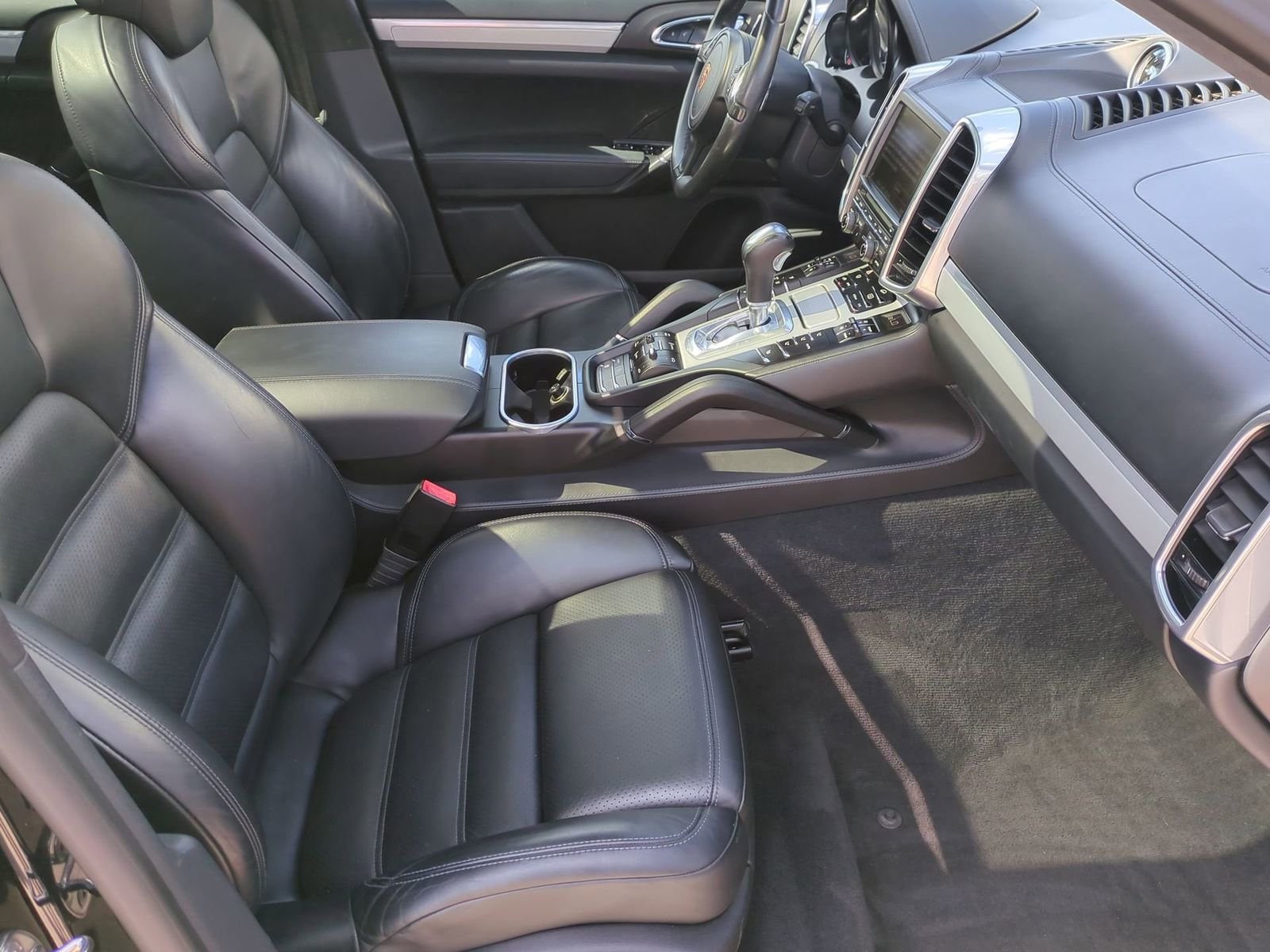 Thumbnail: 2014 Porsche Cayenne - 23