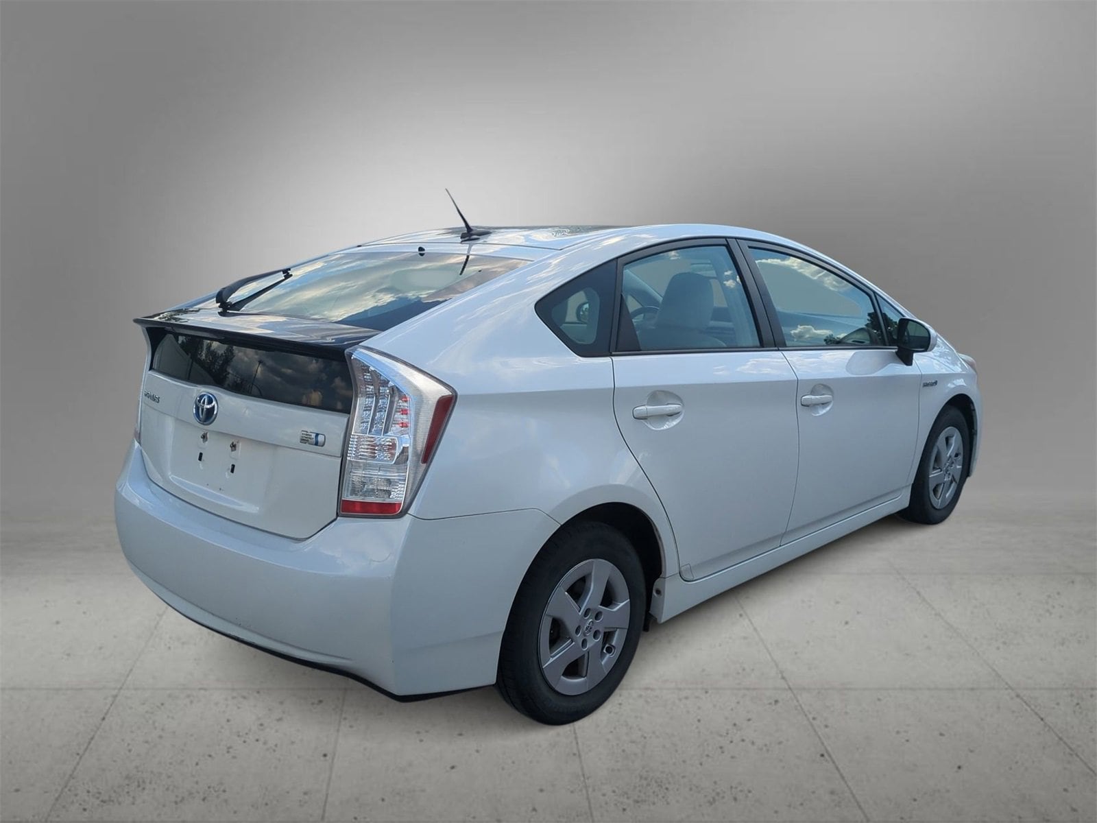 Thumbnail: 2010 Toyota Prius - 8