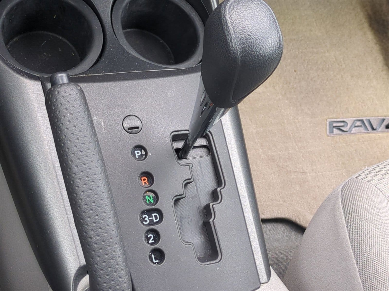 Thumbnail: 2011 Toyota RAV4 - 31