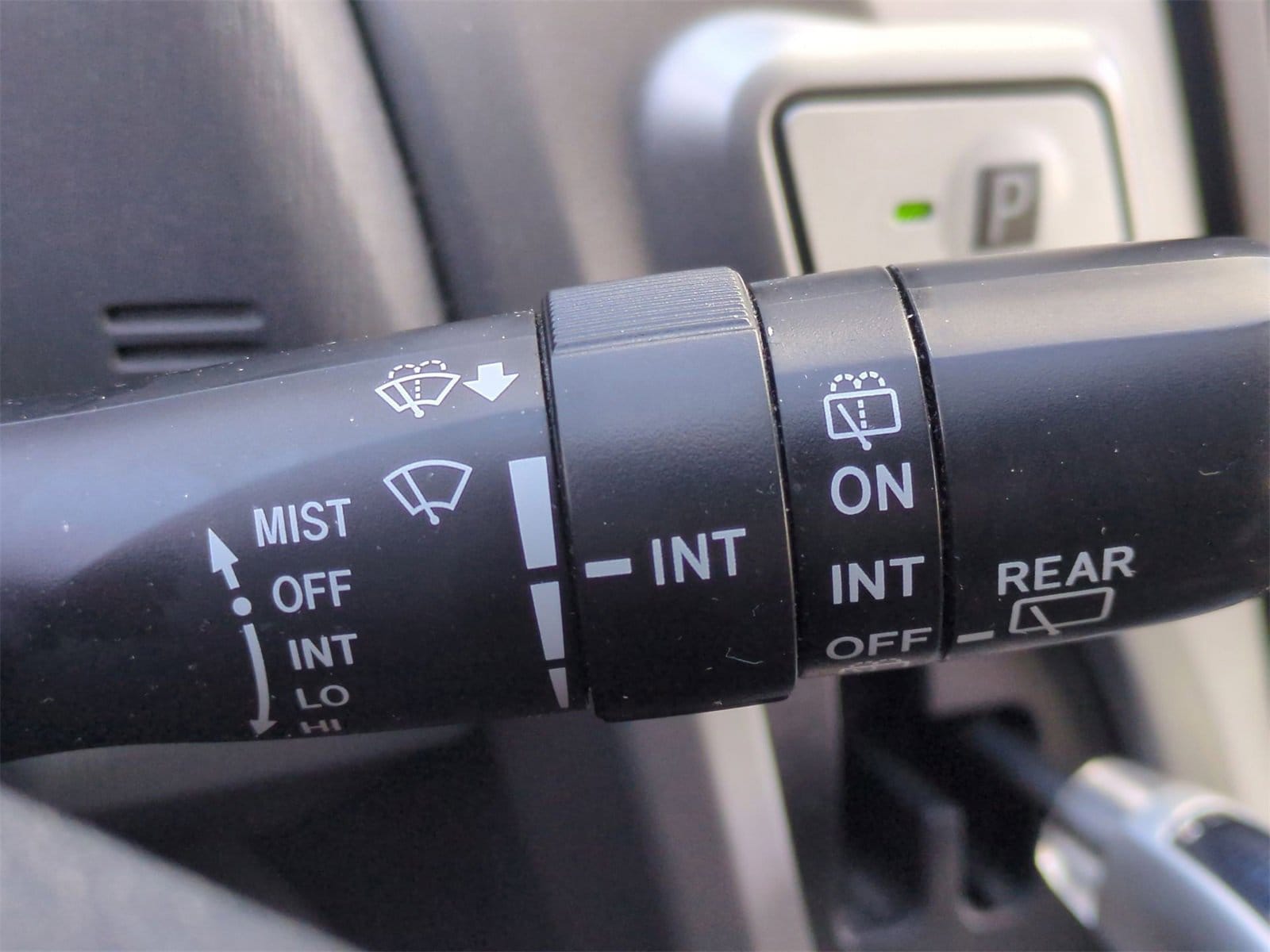Thumbnail: 2014 Toyota Prius v - 25