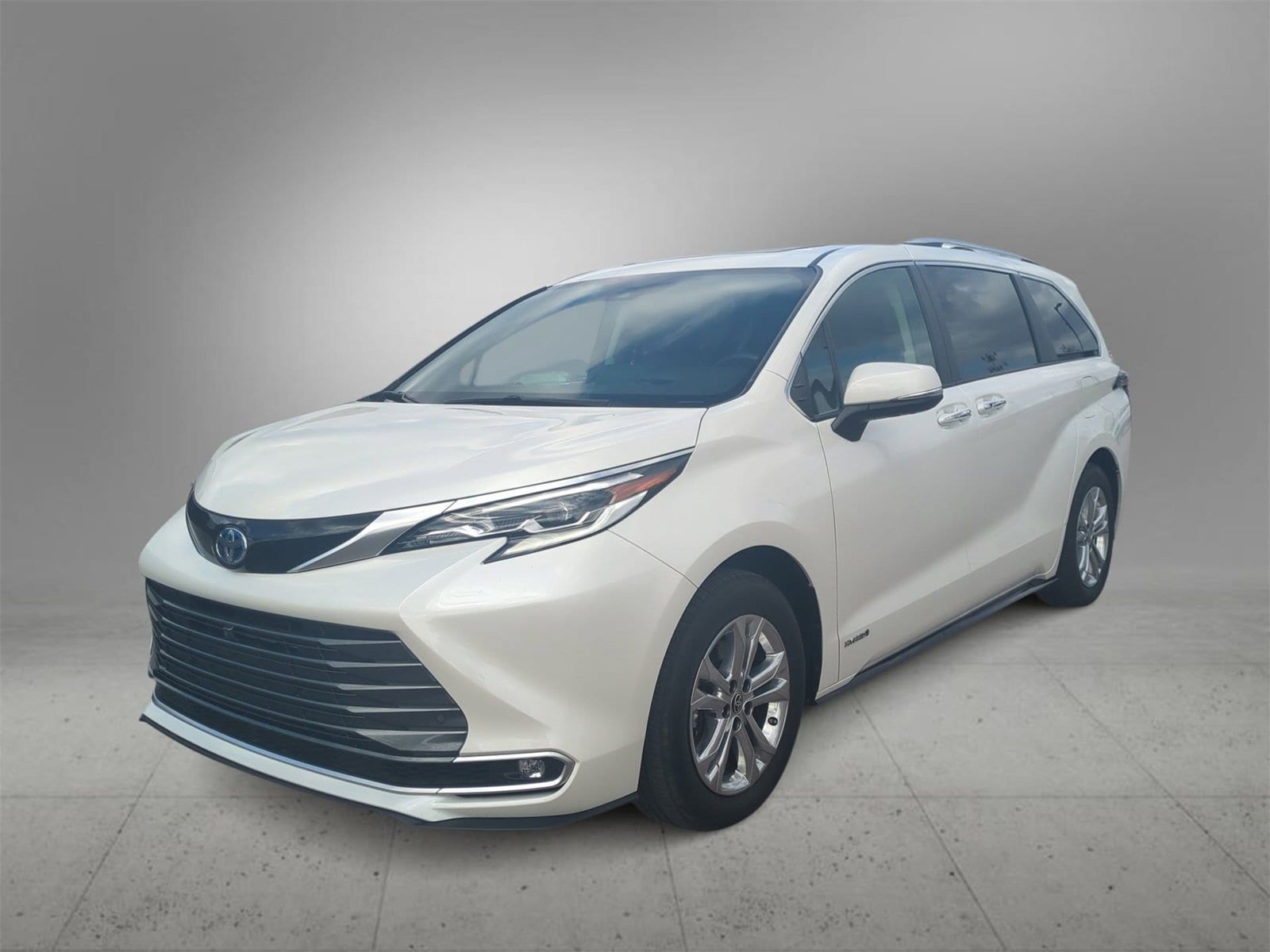 Thumbnail: 2021 Toyota Sienna - 4