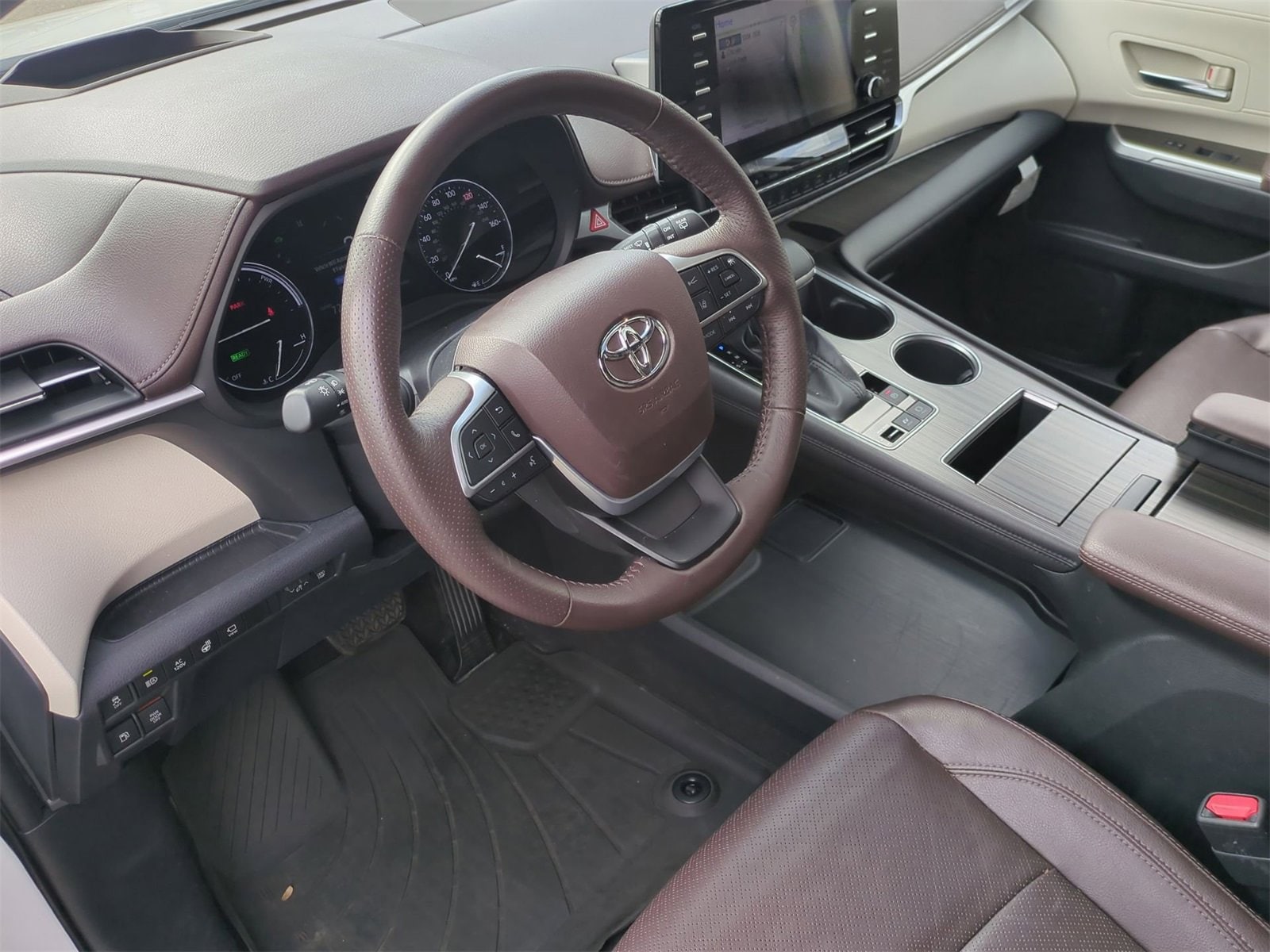 Thumbnail: 2021 Toyota Sienna - 10