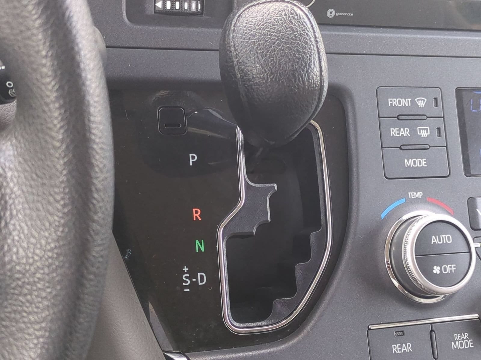 Thumbnail: 2019 Toyota Sienna - 30