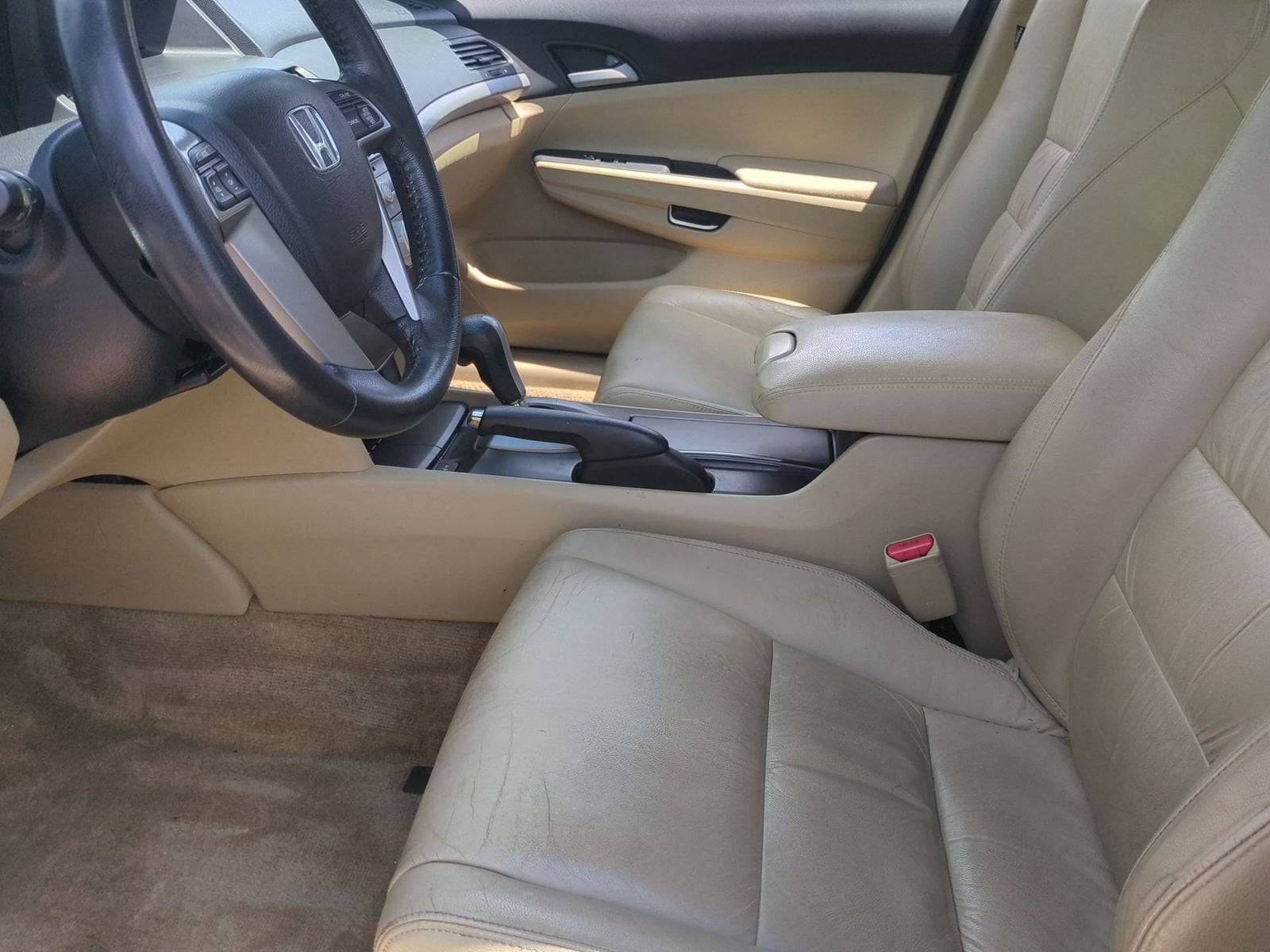 Thumbnail: 2011 Honda Accord - 16