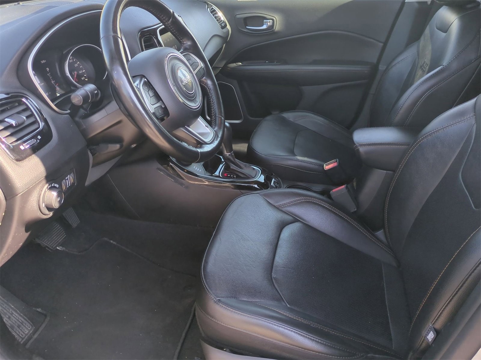 Thumbnail: 2020 Jeep Compass - 16