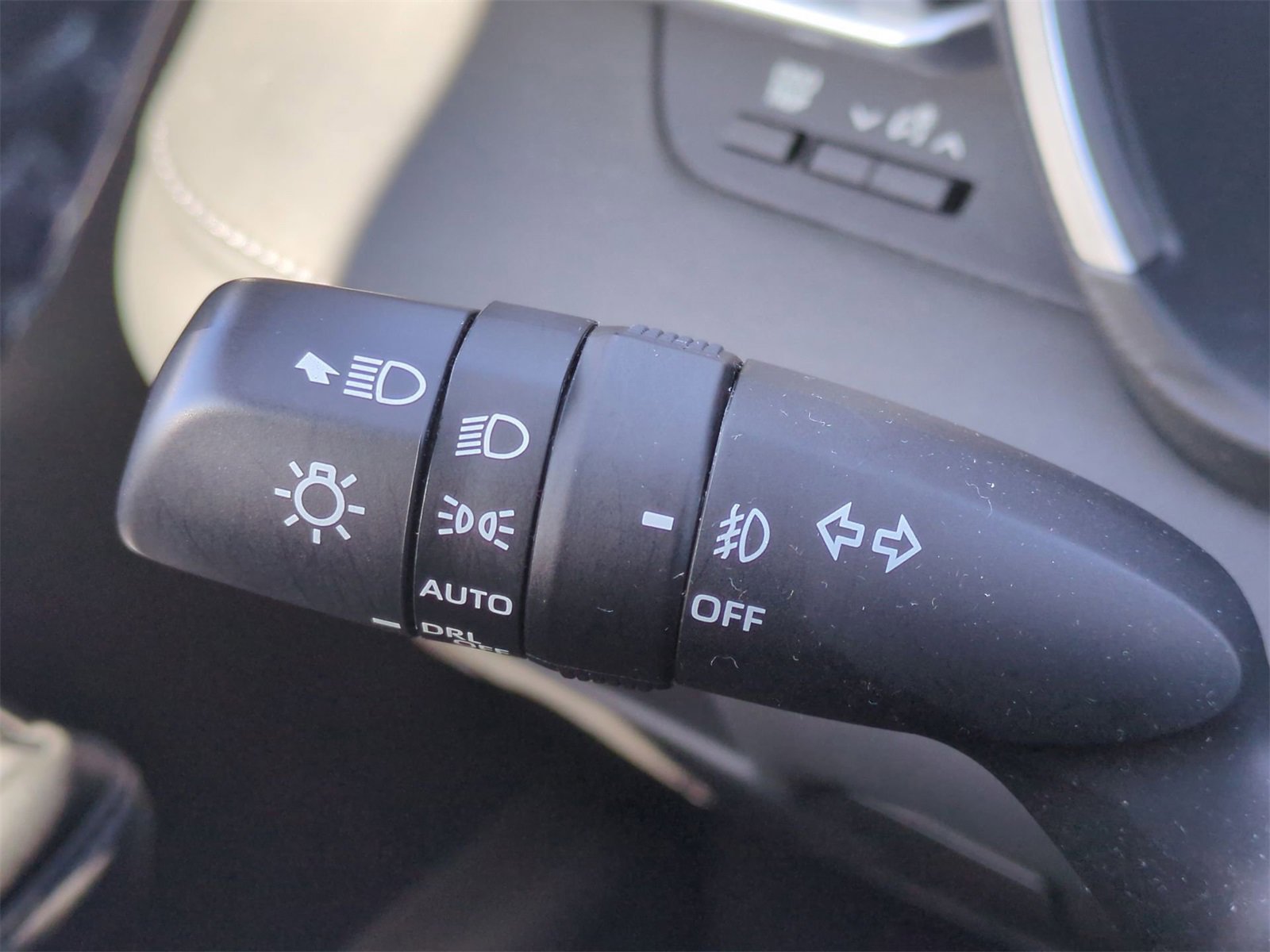 Thumbnail: 2021 Toyota Highlander - 28