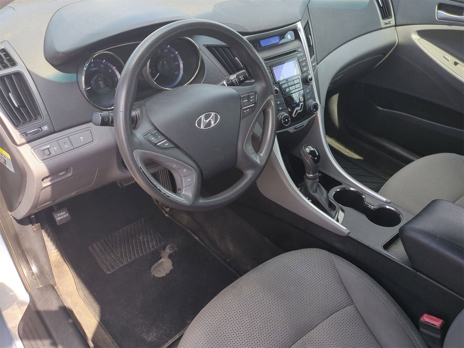 Thumbnail: 2013 Hyundai Sonata - 10