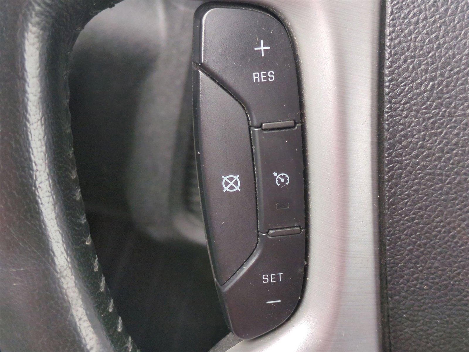 Thumbnail: 2012 GMC Acadia - 23