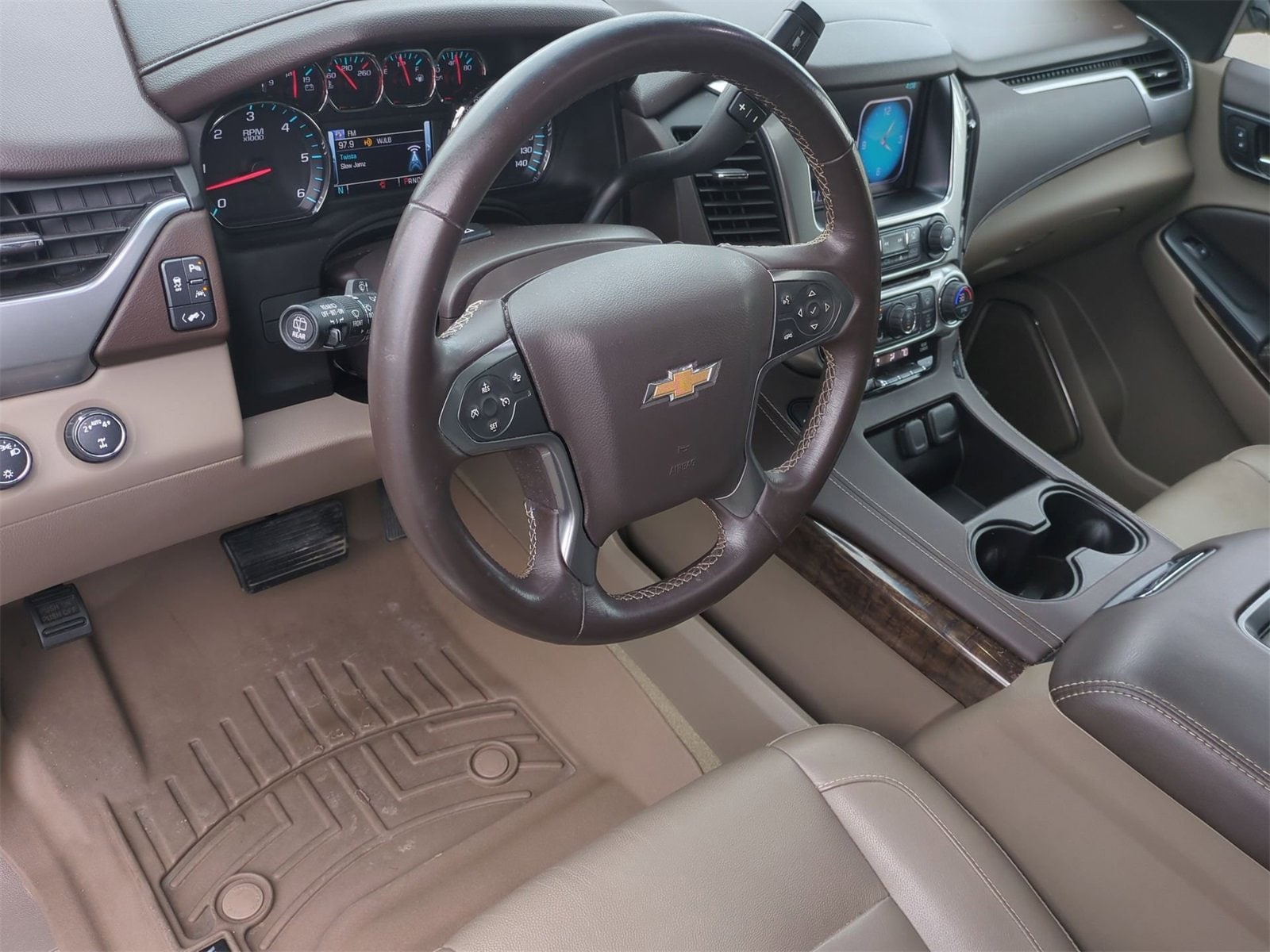 Thumbnail: 2017 Chevrolet Tahoe - 10