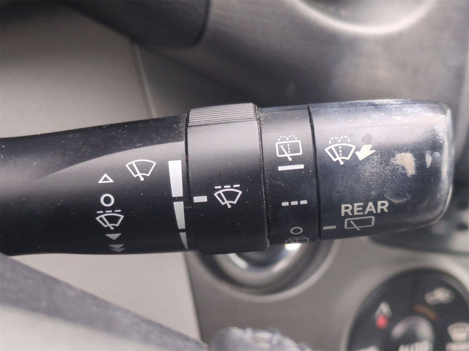 Thumbnail: 2011 Toyota RAV4 - 27