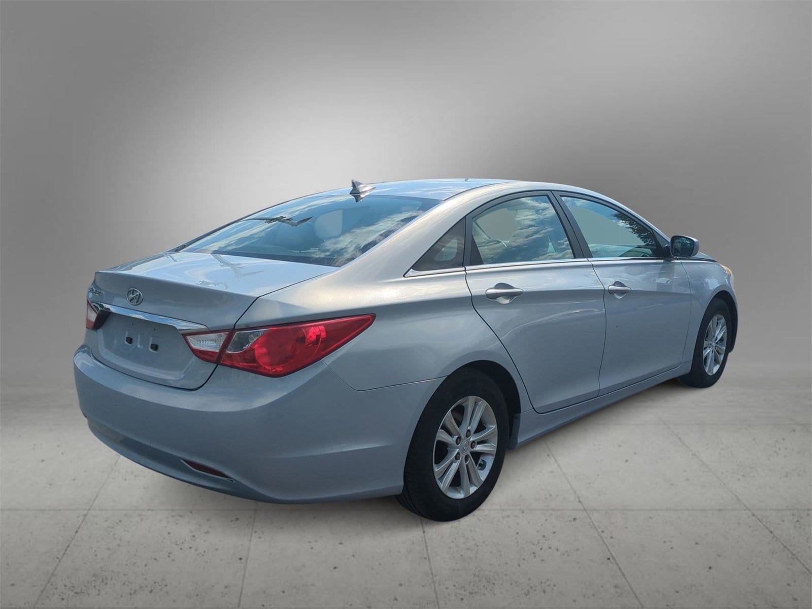Thumbnail: 2013 Hyundai Sonata - 8