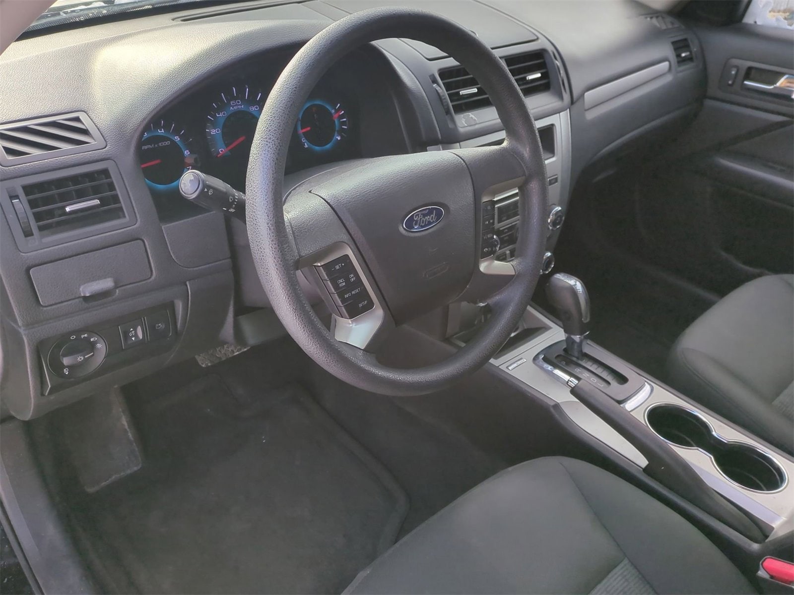 Thumbnail: 2012 Ford Fusion - 10