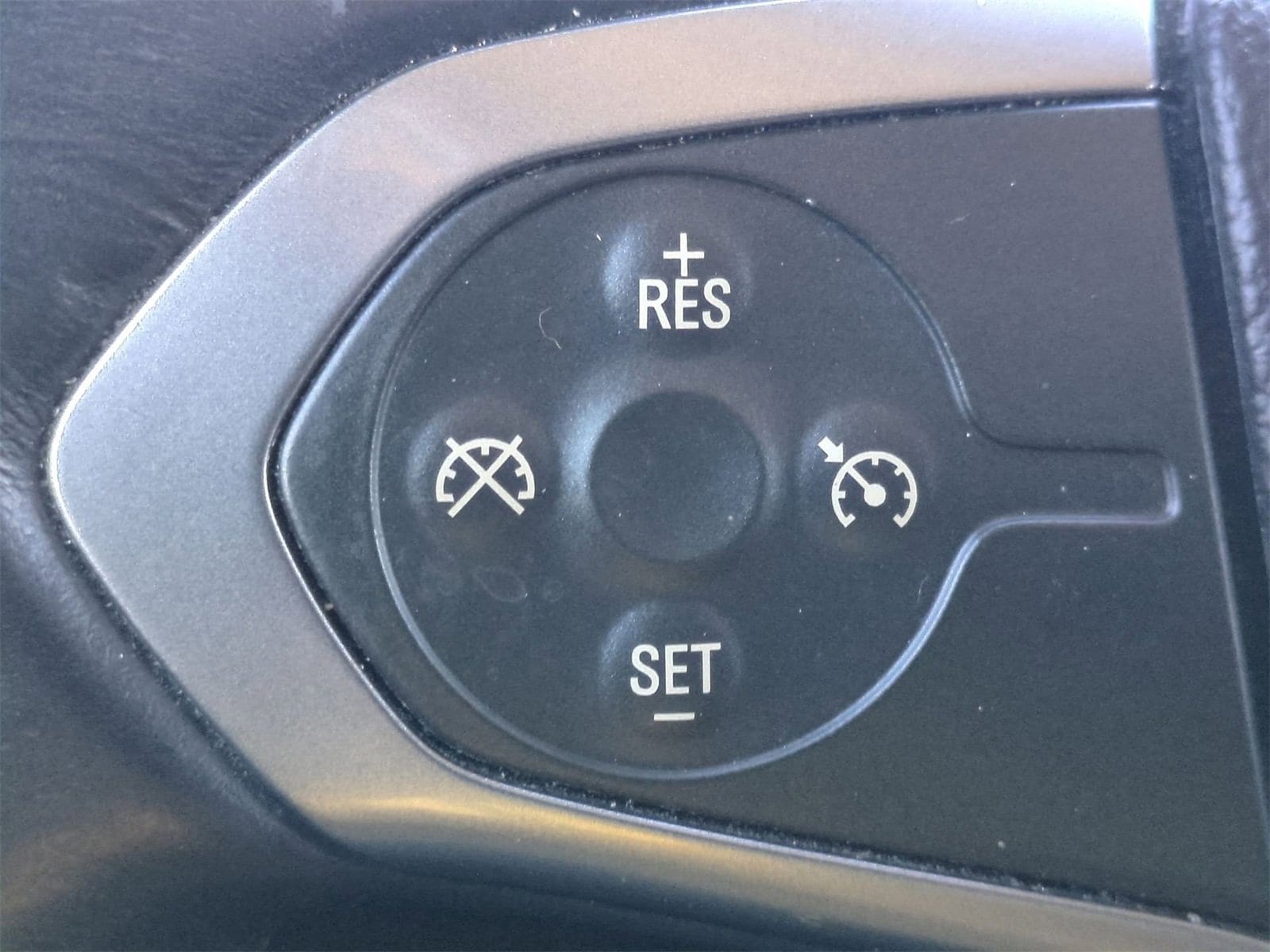 Thumbnail: 2017 Chevrolet Silverado 1500 - 23