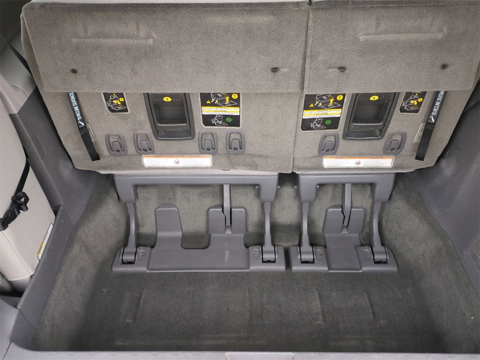 Thumbnail: 2017 Toyota Sienna - 35
