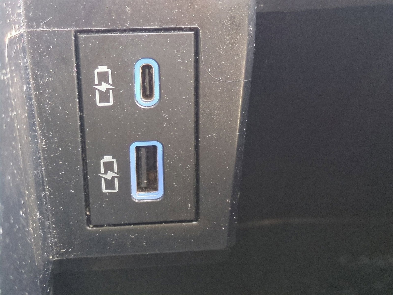 Thumbnail: 2021 Toyota Sienna - 31