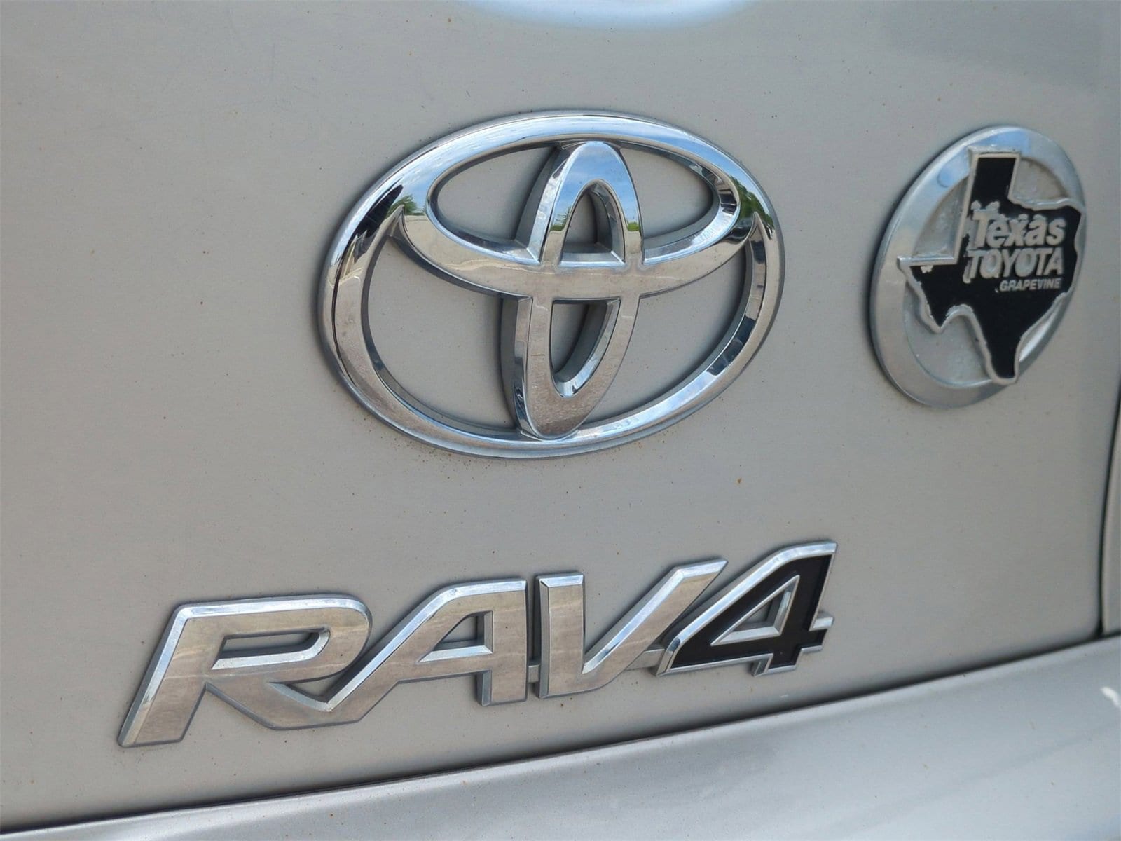 Thumbnail: 2011 Toyota RAV4 - 13