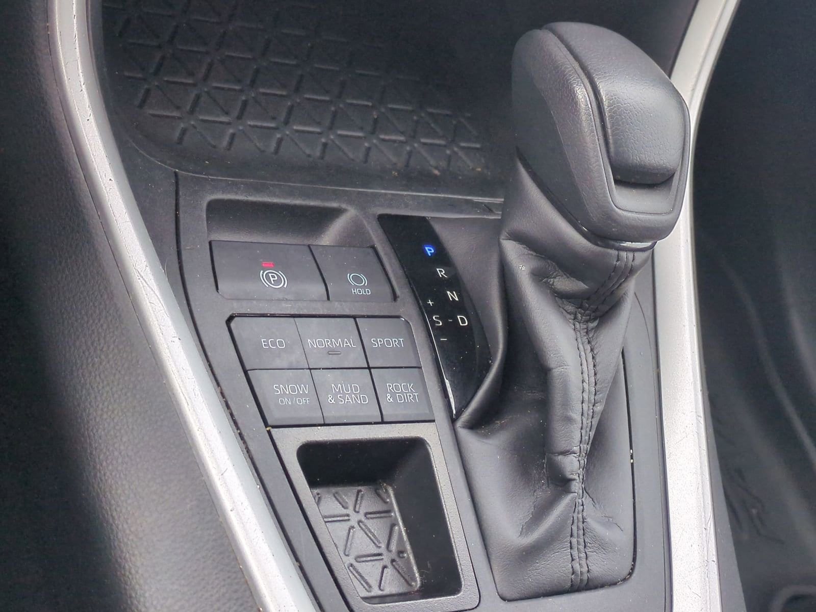 Thumbnail: 2024 Toyota RAV4 - 30