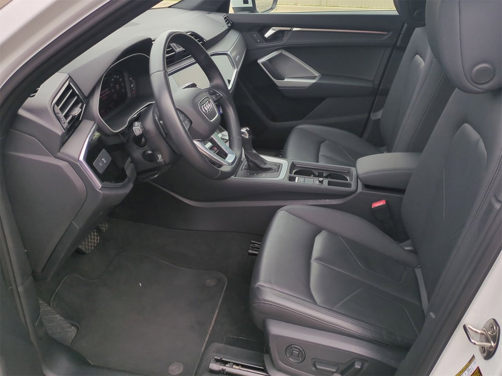 2024 Audi Q3 Premium 16
