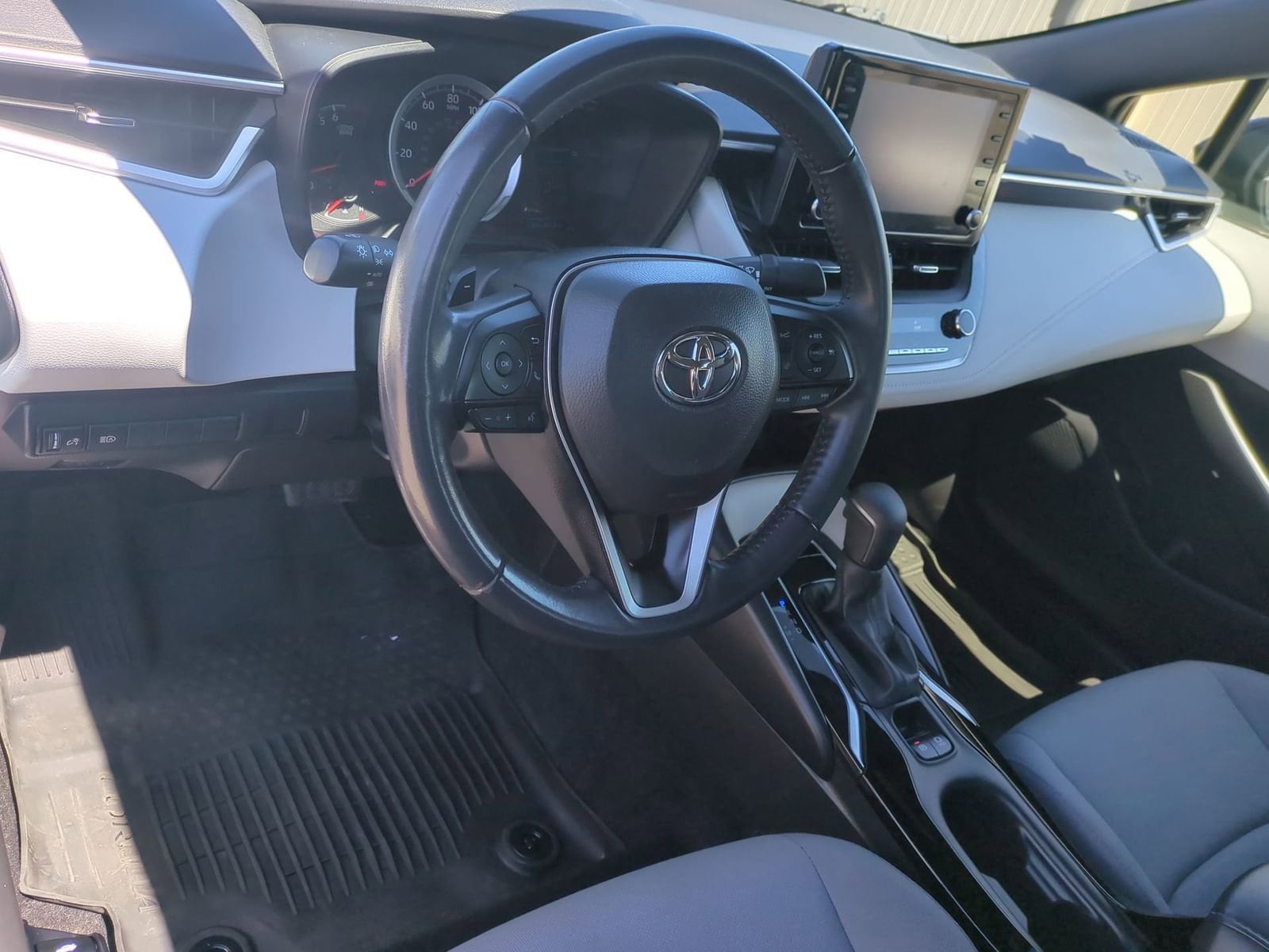 Thumbnail: 2022 Toyota Corolla - 10