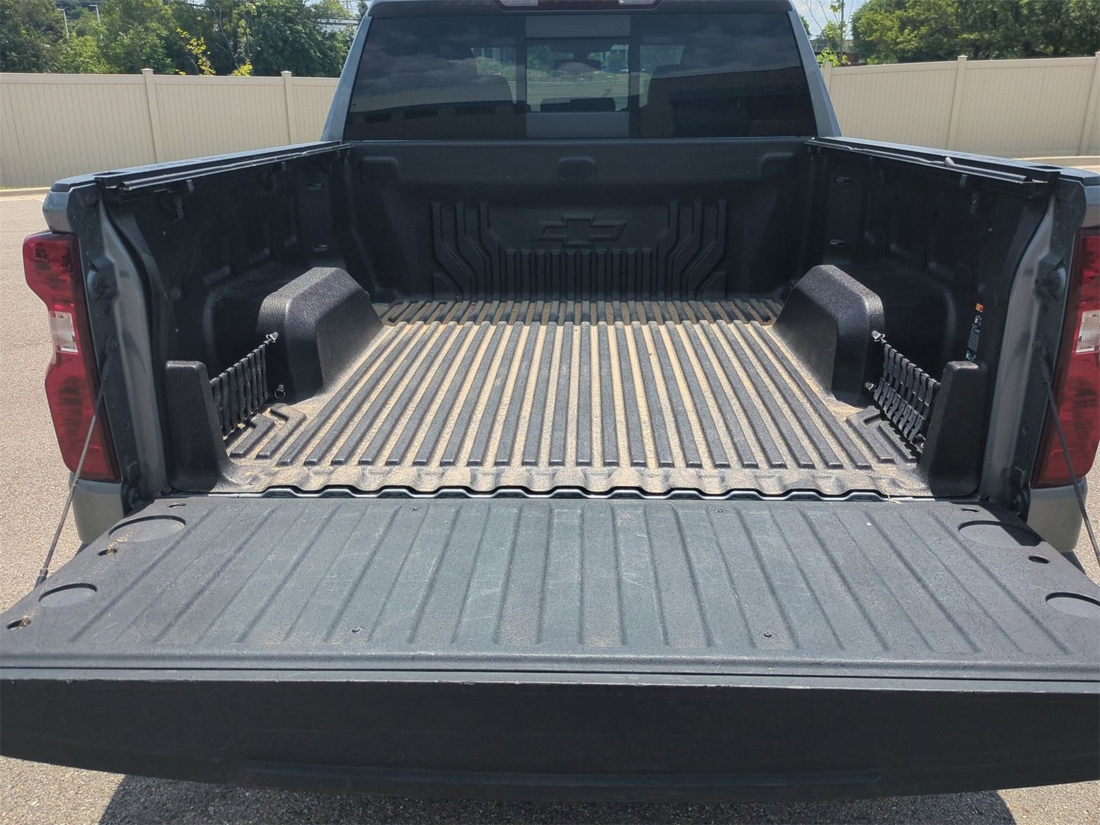 Thumbnail: 2020 Chevrolet Silverado 1500 - 32