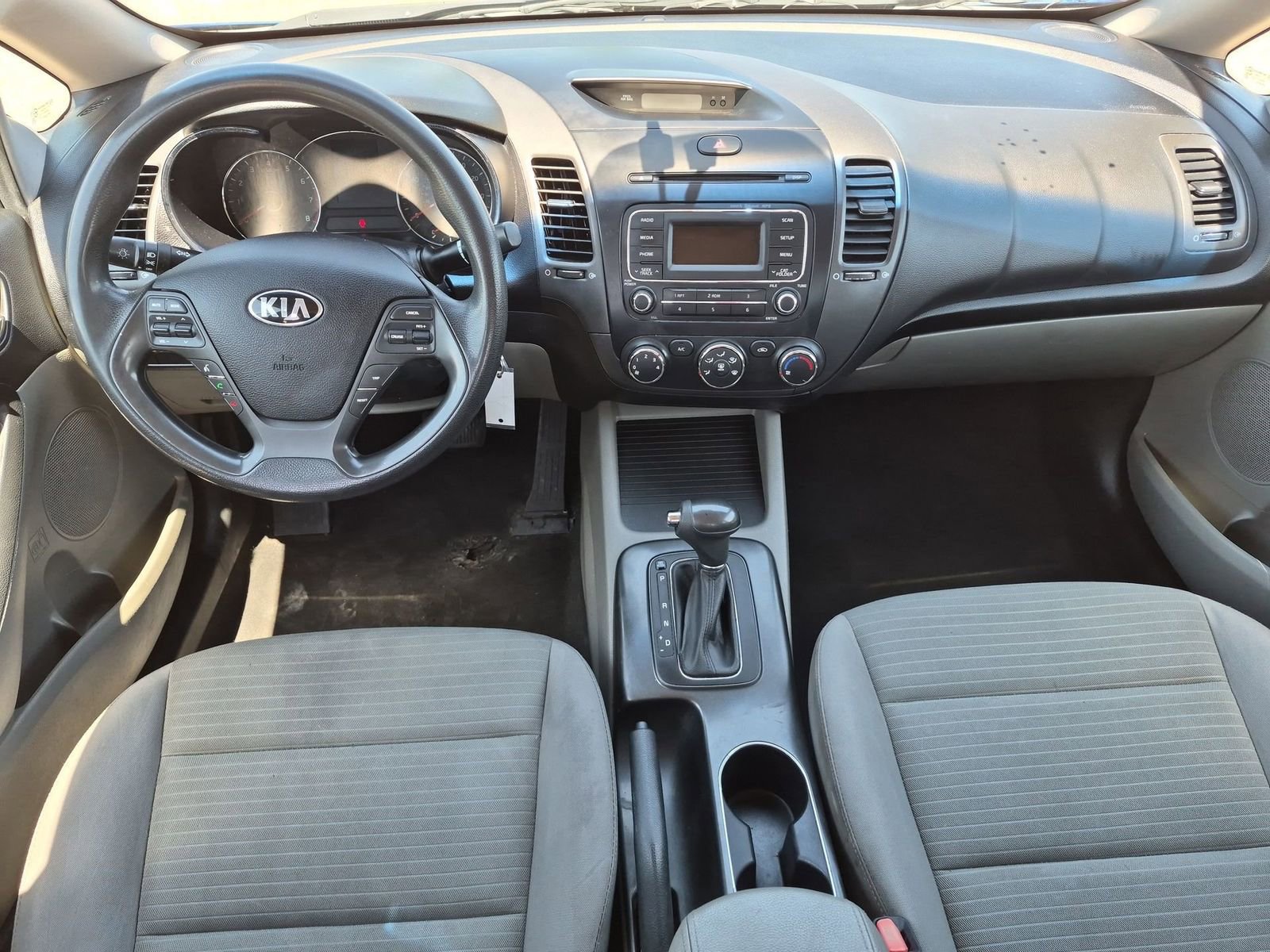 Thumbnail: 2015 Kia Forte - 14