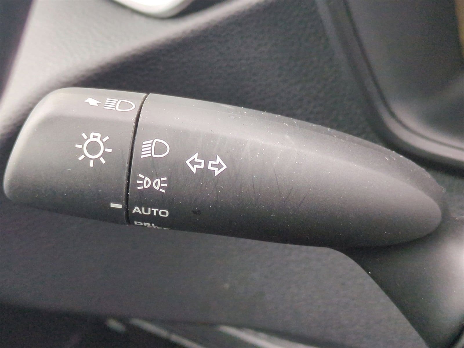 Thumbnail: 2025 Toyota Corolla - 26