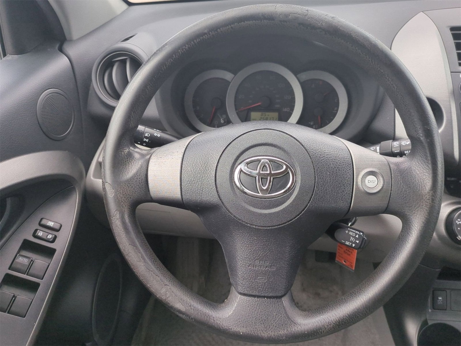 Thumbnail: 2011 Toyota RAV4 - 22