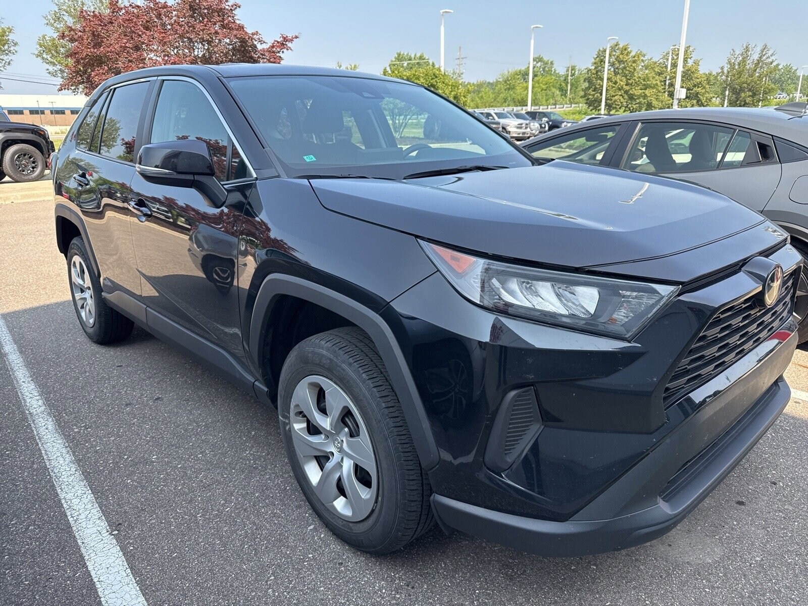 Thumbnail: 2022 Toyota RAV4 - 3