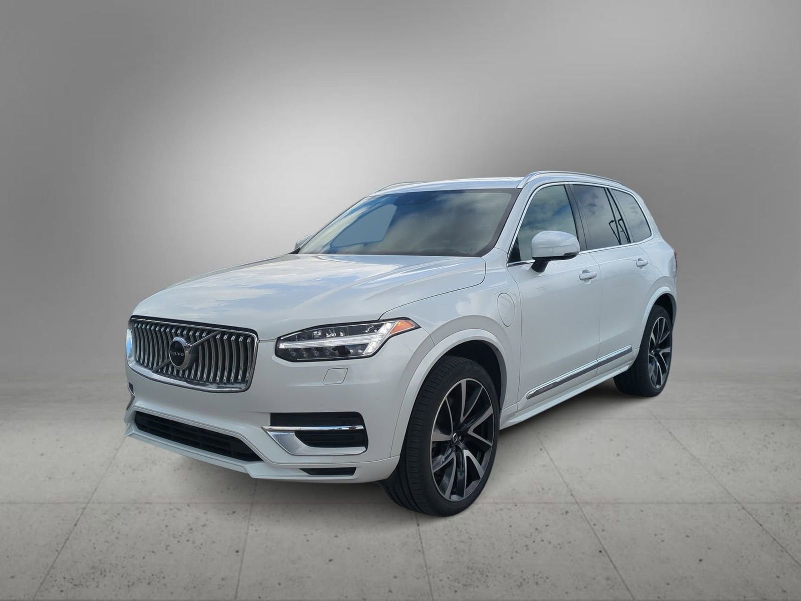 Thumbnail: 2021 Volvo XC90 - 4